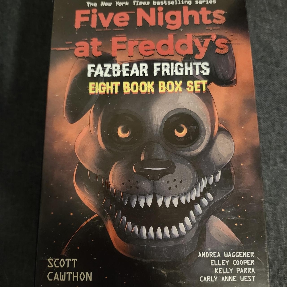 Five Nights at Freddy's Fazbear Frights Box Set